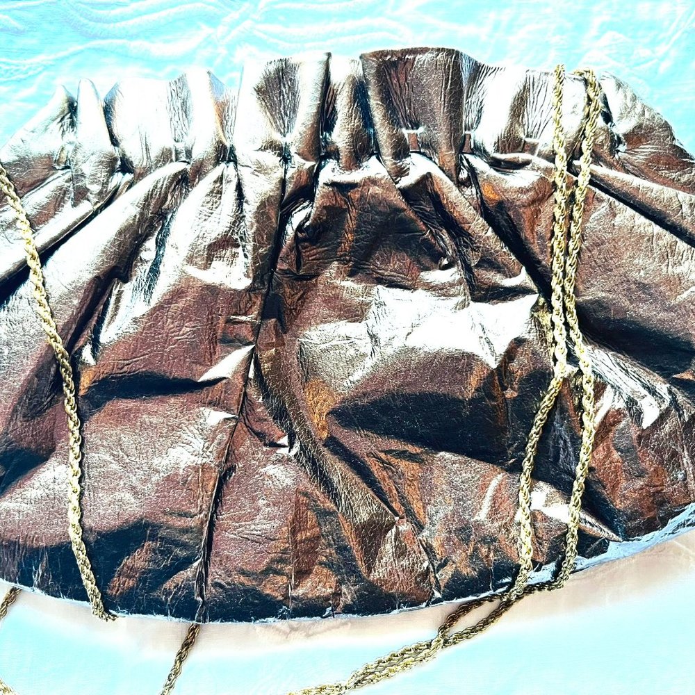 Vintage Gold Chain Clutch – 1980s – Glam Style